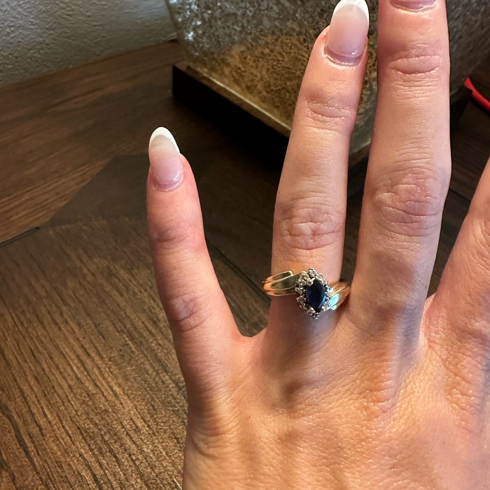 10k sapphire ring